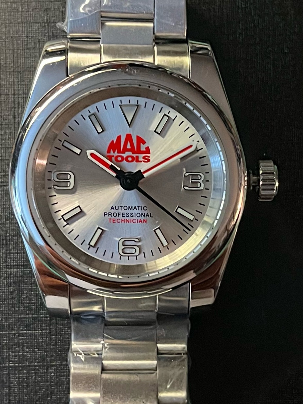 Watch, newAutomotive industry Watch. MAC Tools
Tool truck commissioned watch